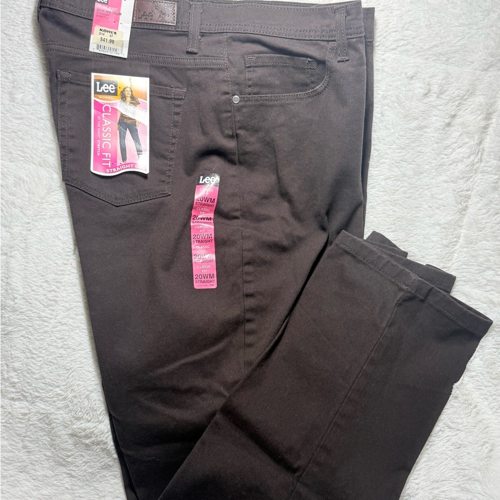 NWT Women’s Lee Classic Fit Straight Leg Dark Chocolate Jeans Sz 20 Med